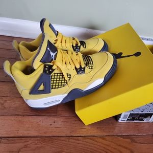 Yellow Nike Air Jordan Size 4.5
